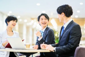ビジネスマンのコミュニケーション風景